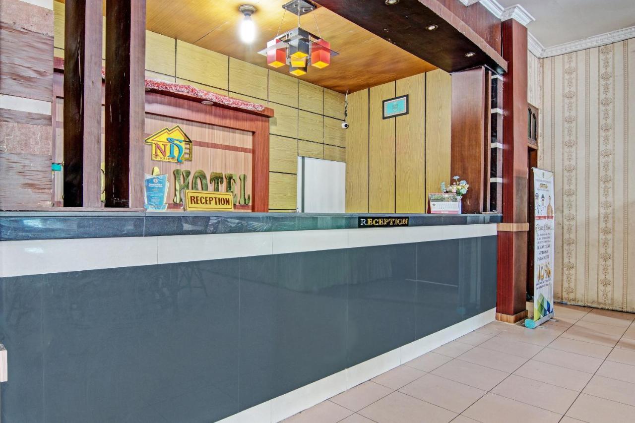 Oyo 92551 Netra Hotel Ujunbatu Extérieur photo